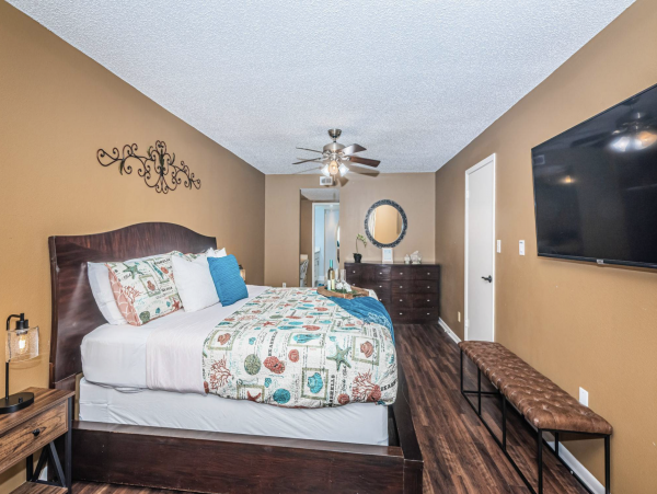 Clearwater Luxury Beachfront Vacation Condo Pool Views