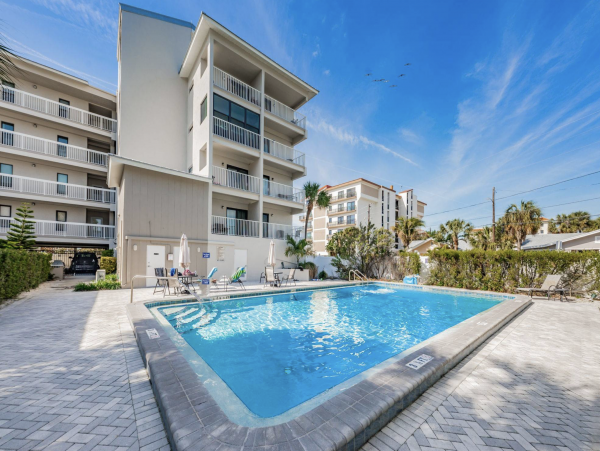 Clearwater Luxury Beachfront Vacation Condo Pool Views