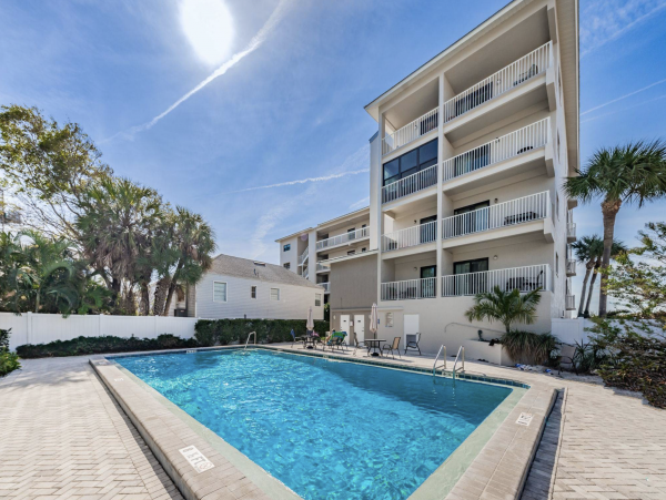 Clearwater Luxury Beachfront Vacation Condo Pool Views