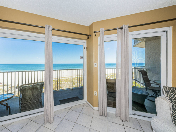 Clearwater Luxury Beachfront Vacation Condo Pool Views