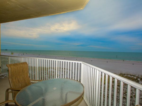 Clearwater Luxury Beachfront Vacation Condo Pool Views