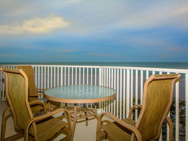 Clearwater Luxury Beachfront Vacation Condo Pool Views