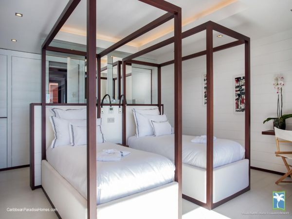 St. Barts Home 958058