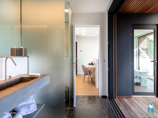 St. Barts Home 958061