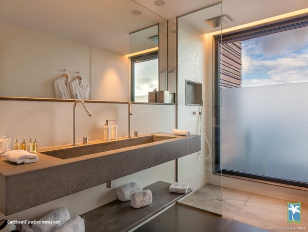 St. Barts Home 958061