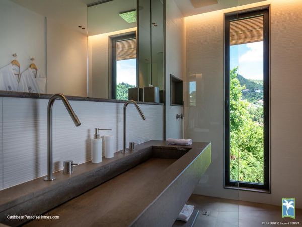 St. Barts Home 958061