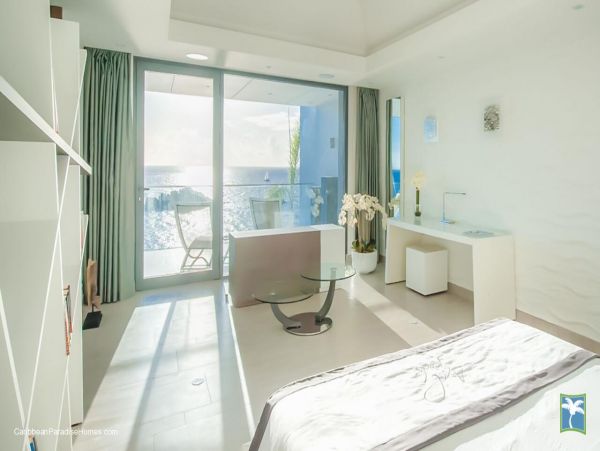 St. Barts Home 958069