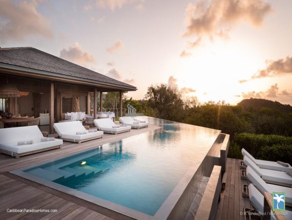 St. Barts Home 958071