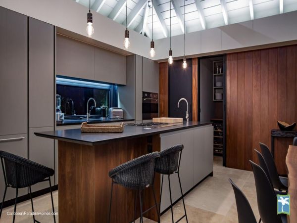 St. Barts Home 958090