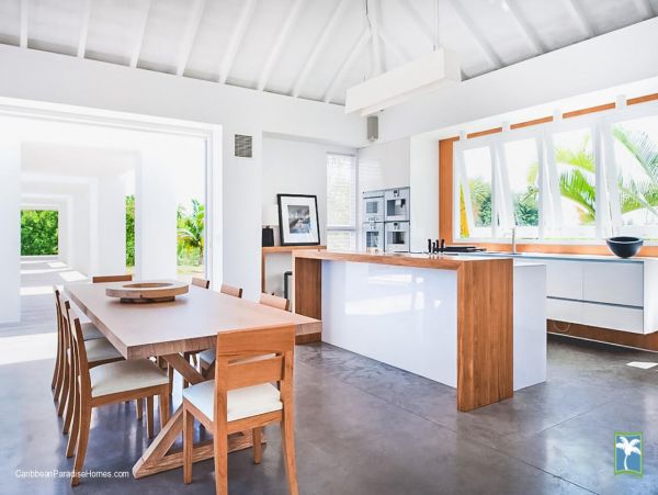 St. Barts Home 958091