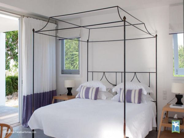 St. Barts Home 958091