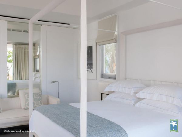 St. Barts Home 958091
