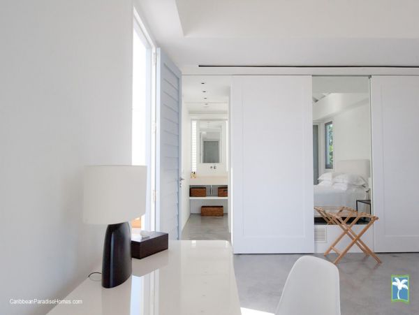 St. Barts Home 958091