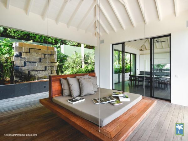 St. Barts Home 958096