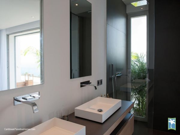St. Barts Home 958103