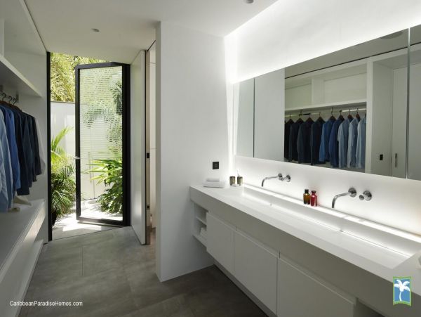 St. Barts Home 958109