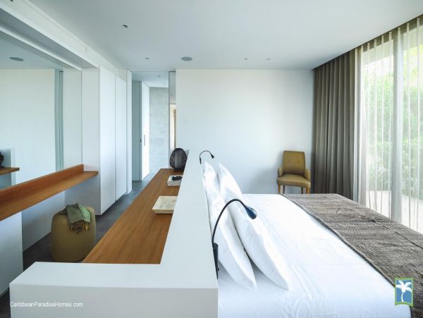 St. Barts Home 958109