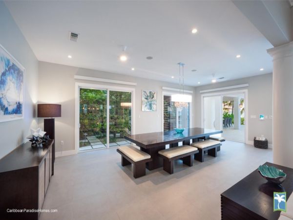 Cayman Islands Home 958113