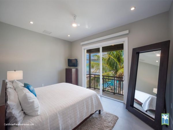 Cayman Islands Home 958113