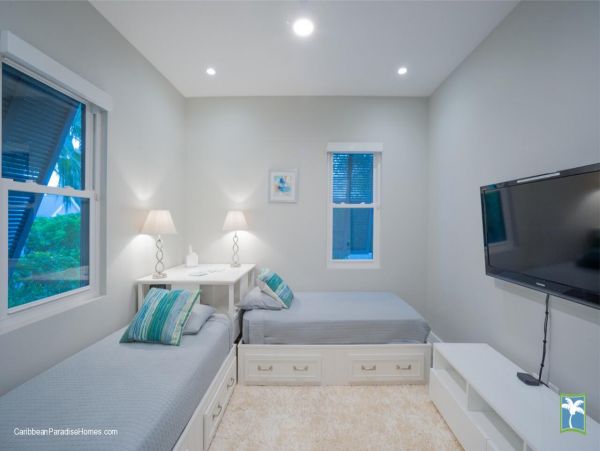 Cayman Islands Home 958113