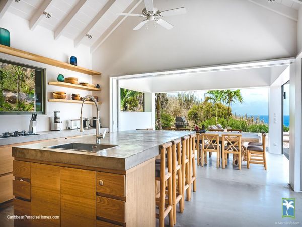 St. Barts Home 958116