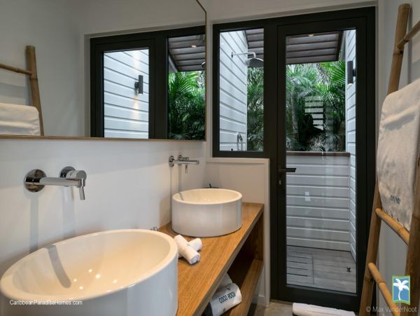 St. Barts Home 958116