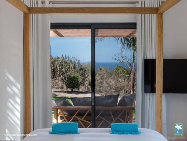 St. Barts Home 958116
