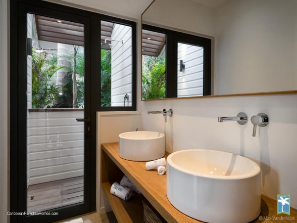 St. Barts Home 958116