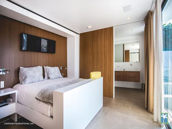 St. Barts Home 958125