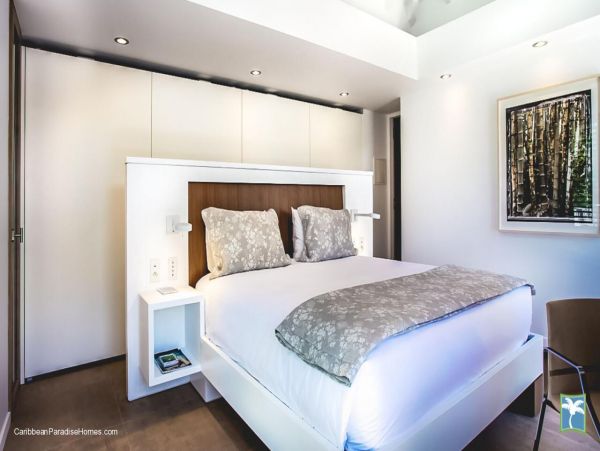 St. Barts Home 958125