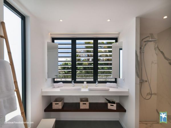 St. Barts Home 958126