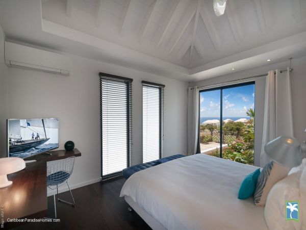 St. Barts Home 958126