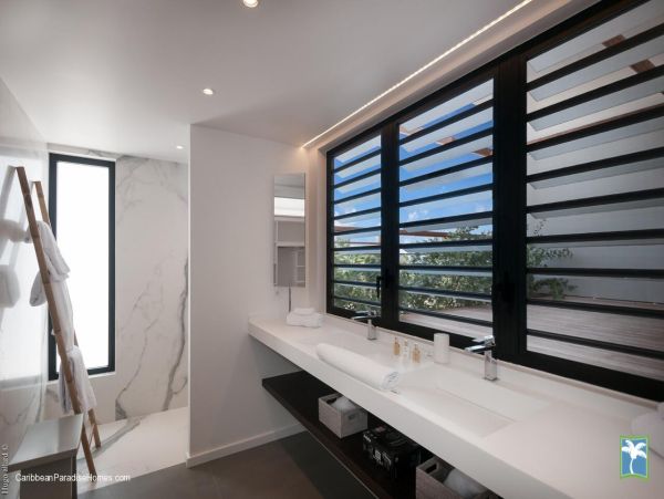 St. Barts Home 958126