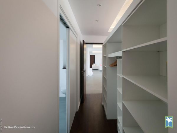 St. Barts Home 958126