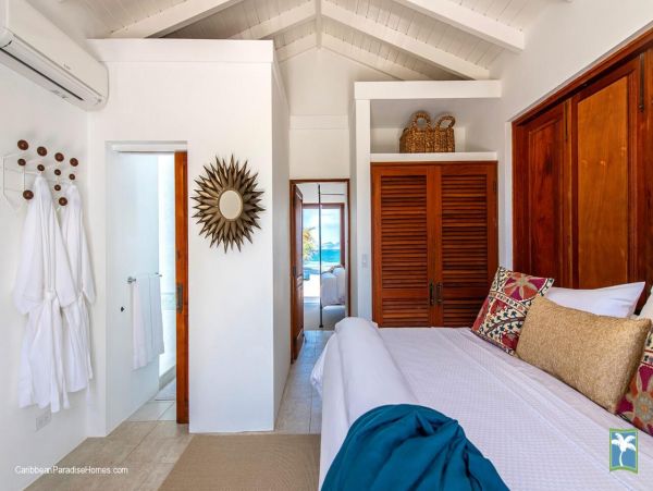 Anguilla Home 958132