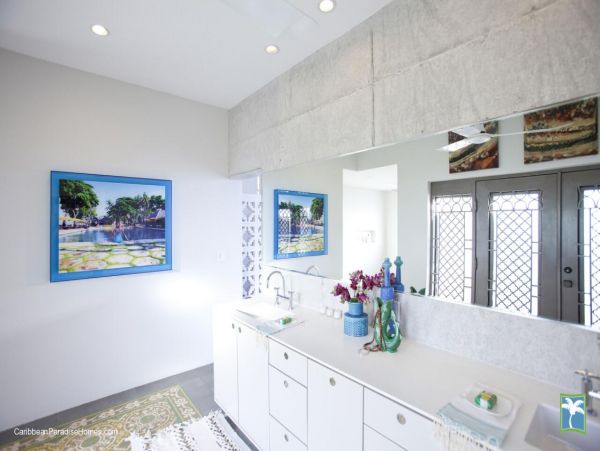 Cayman Islands Home 958138