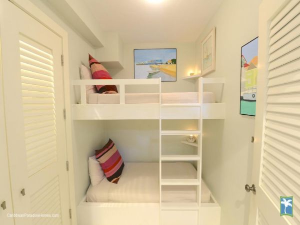 Cayman Islands Home 958138