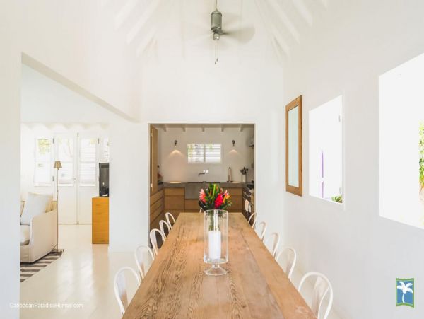 St. Barts Home 958176