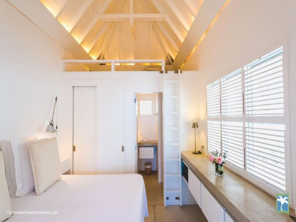 St. Barts Home 958176