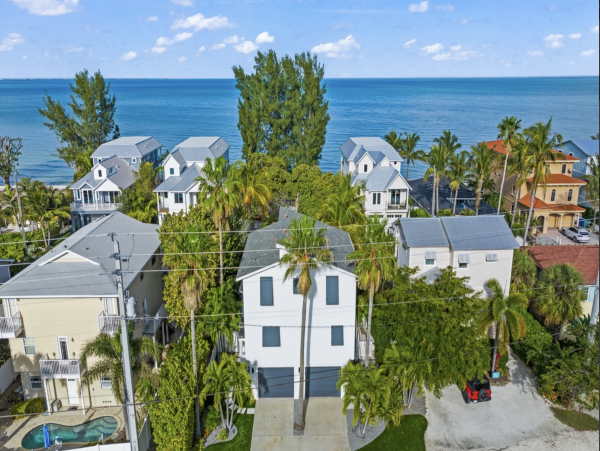 ANNA MARIA NORTH END BEACH HOUSE 3/3