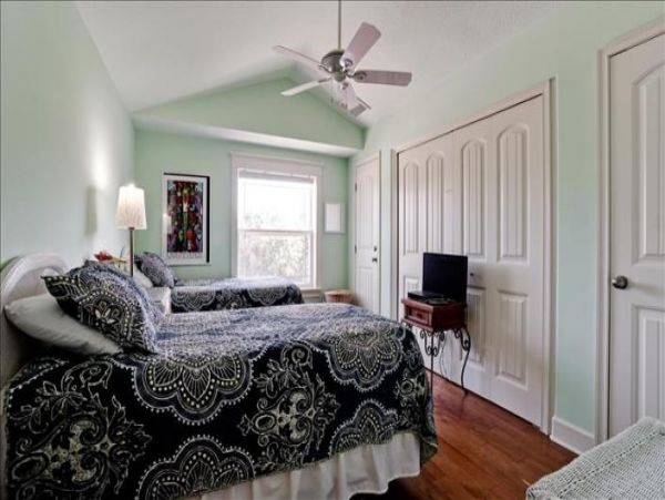 Three Bedroom Home with Private Pool on Anna Maria