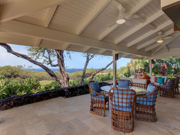 Charming 4 Bedroom Pool Vacation Rental with Ocean Views