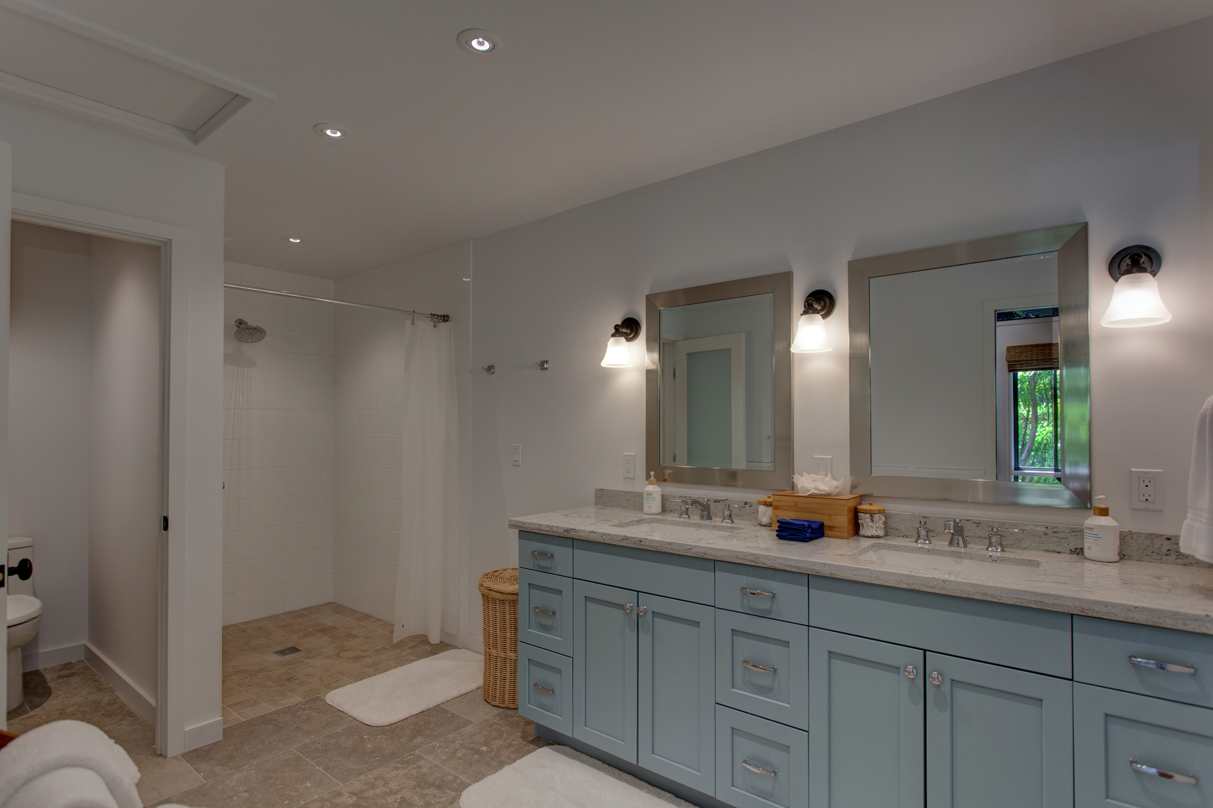 Charming 4 Bedroom Pool Vacation Rental with Ocean Views