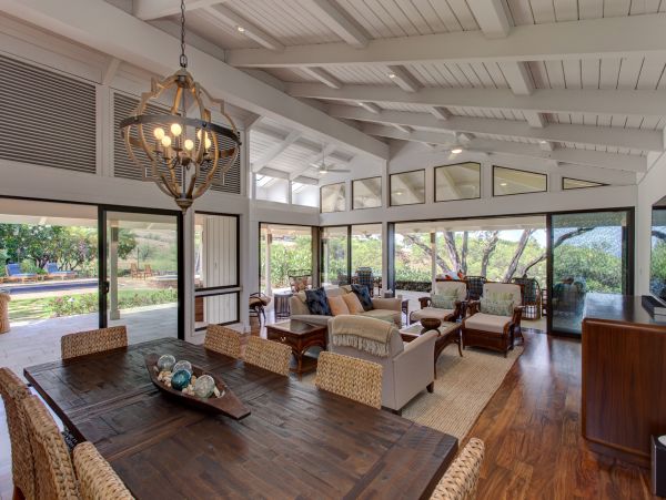 Charming 4 Bedroom Pool Vacation Rental with Ocean Views