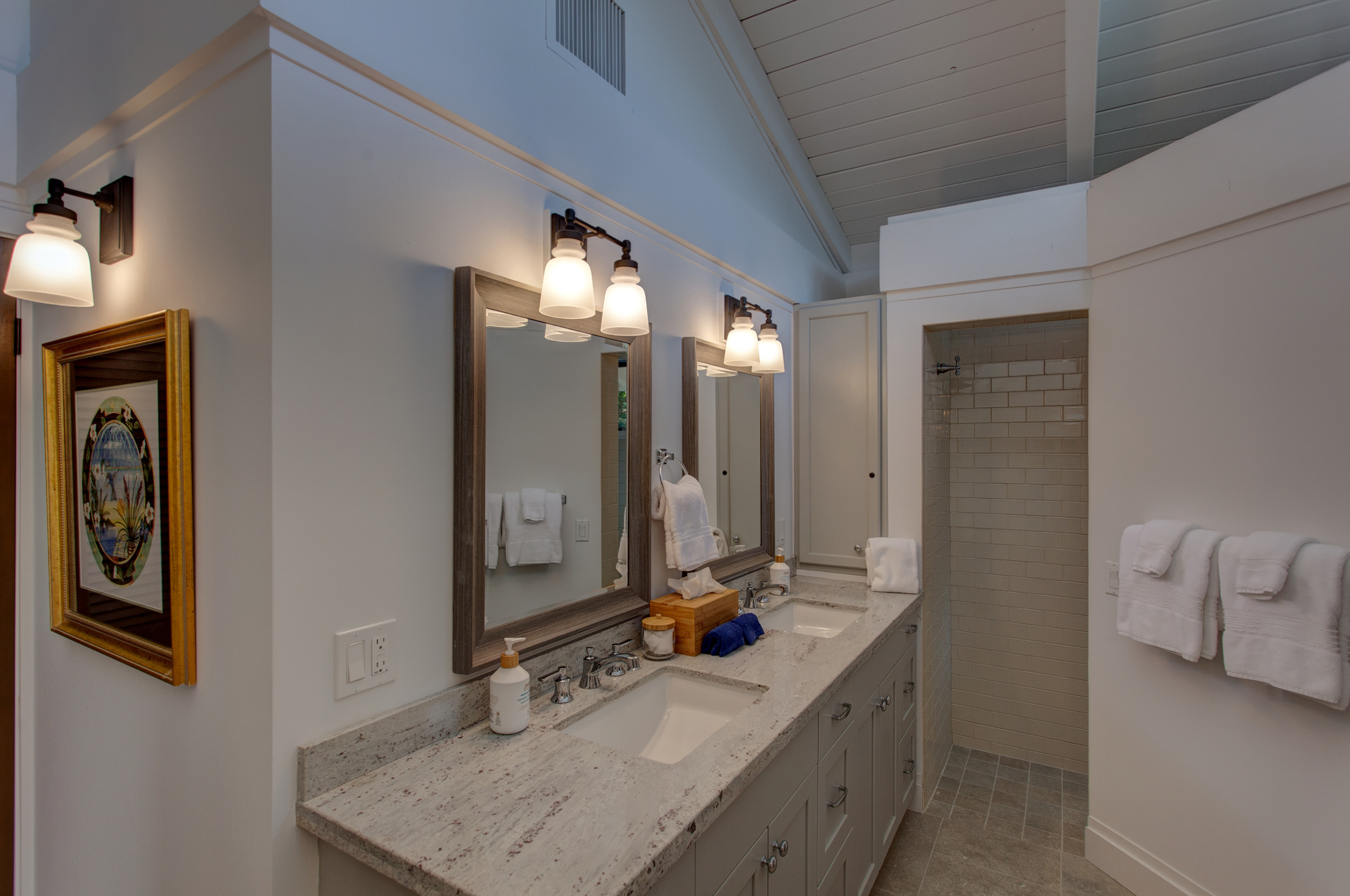 Charming 4 Bedroom Pool Vacation Rental with Ocean Views