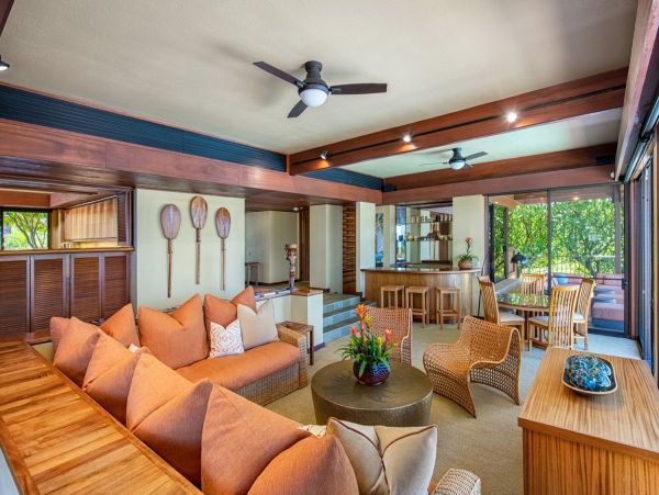 Waimea Luxury Two Bedroom Pool & Spa Home