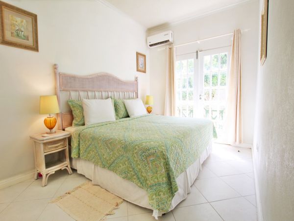 Barbados Condo 958265