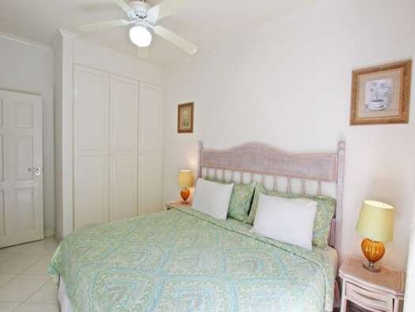 Barbados Condo 958265