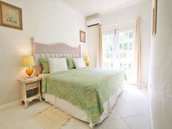 Barbados Condo 958265