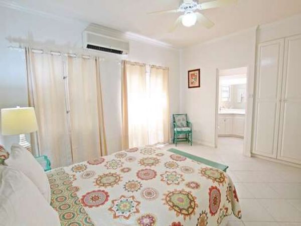 Barbados Condo 958265